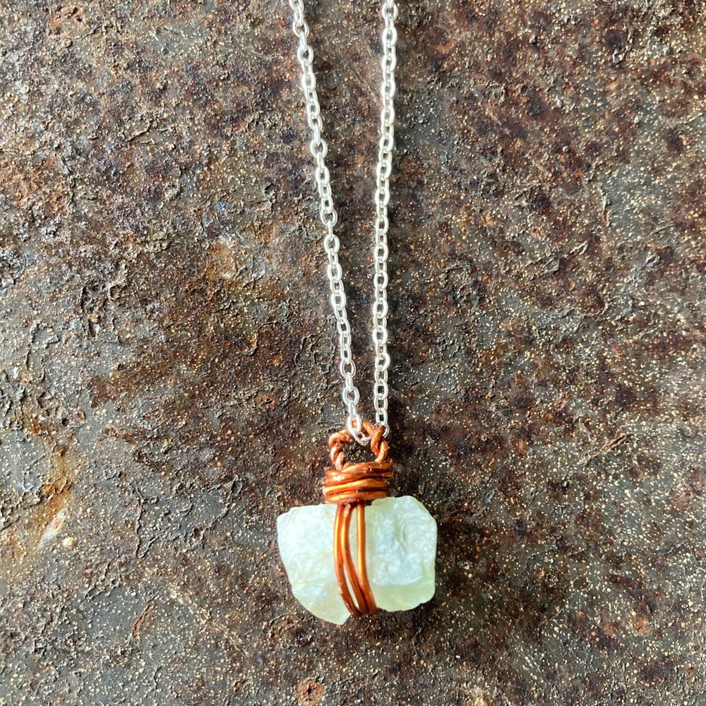 Genuine Colorado Green Aquamarine Copper Wire Wrapped Crystal NWT Boutique